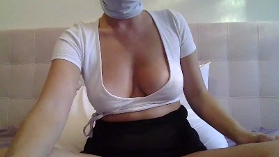 BrunetteMask live cam on Cam4