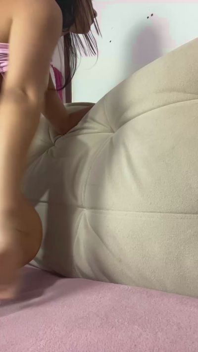 Bruninha04 live cam on Cam4
