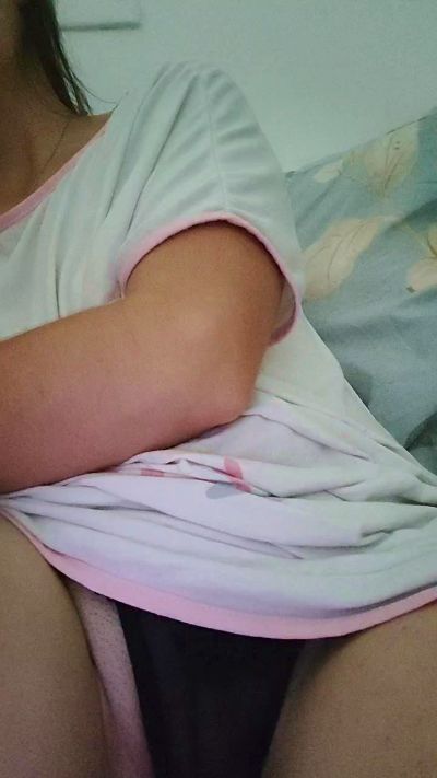 Bruninha_hot4 live cam on Cam4