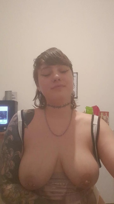Brunit4 live cam on Cam4