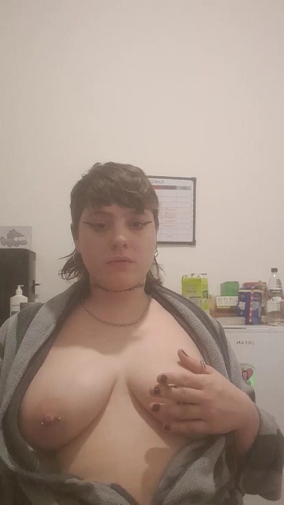 Brunit4 live cam on Cam4