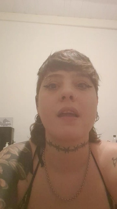 Brunit4 live cam on Cam4