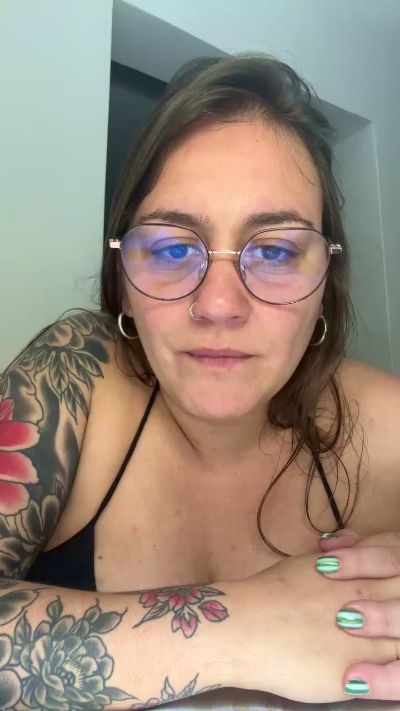 Brunitaa live cam on Cam4