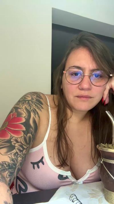 Brunitaa live cam on Cam4