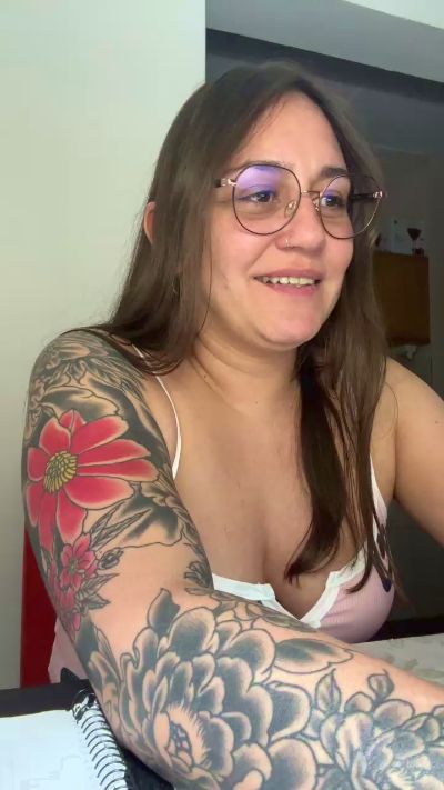 Brunitaa live cam on Cam4