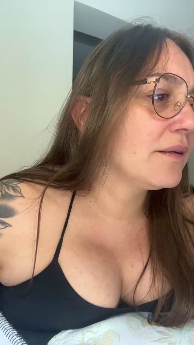 Brunitaa live cam on Cam4
