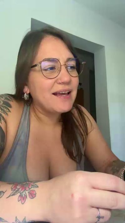 Brunitaa live cam on Cam4