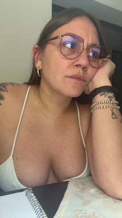 Brunitaa live cam on Cam4