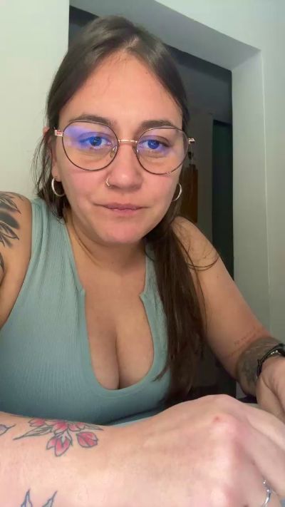 Brunitaa live cam on Cam4