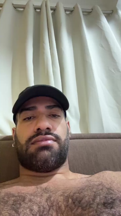 BrunoAbrantes7 live cam on Cam4