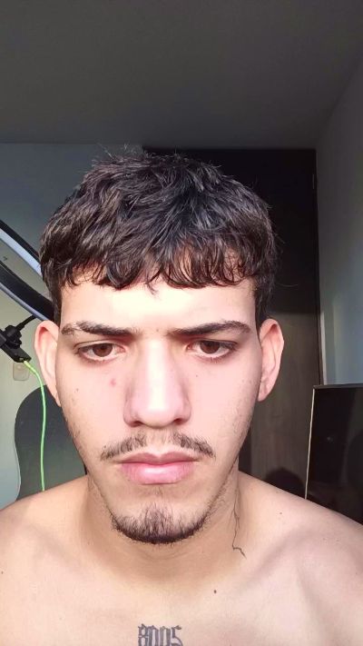 Bruno_cmm live cam on Cam4