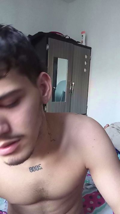 Bruno_cmm live cam on Cam4