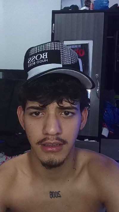 Bruno_cmm live cam on Cam4