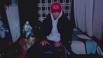 Brunocuttie9 live cam on Cam4