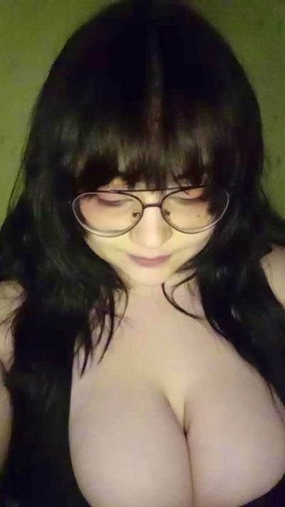 Bruxa_Oichi live cam on Cam4