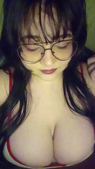 Bruxa_Oichi live cam on Cam4