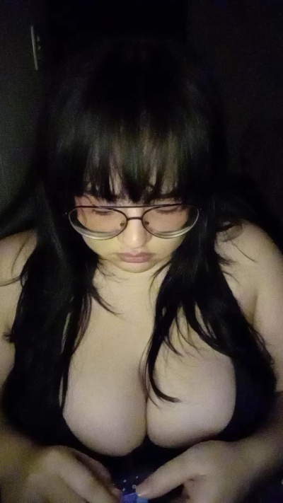 Bruxa_Oichi live cam on Cam4