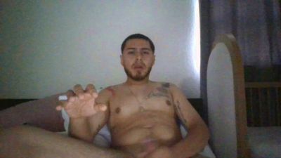 Bryan2701a live cam on Cam4