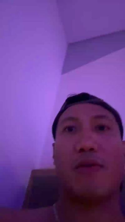Bryan_Hotmale live cam on Cam4