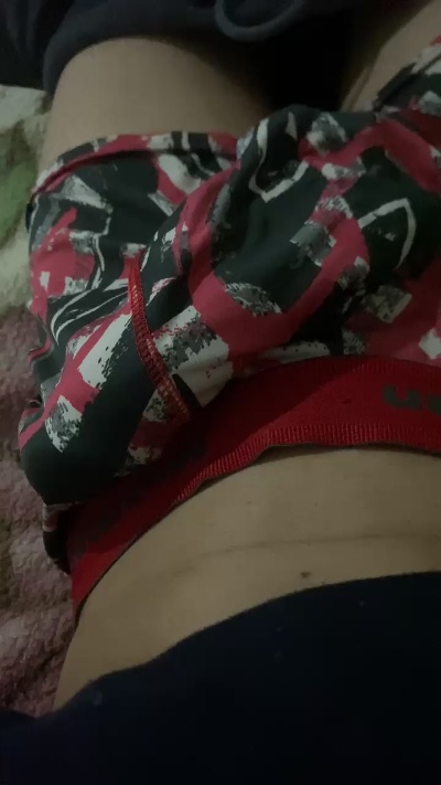 Brzz_1_5cm live cam on Cam4