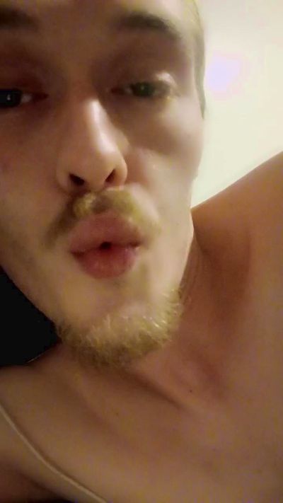 Btmbot live cam on Cam4