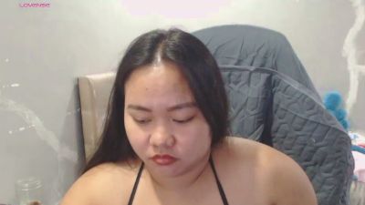 BubbleButtPinay live cam on Cam4