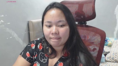 BubbleButtPinay live cam on Cam4