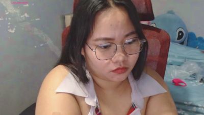BubbleButtPinay live cam on Cam4