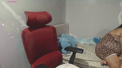 BubbleButtPinay live cam on Cam4