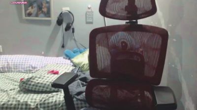 BubbleButtPinay live cam on Cam4