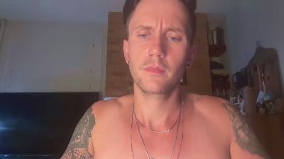 Bubblebuns20 live cam on Cam4