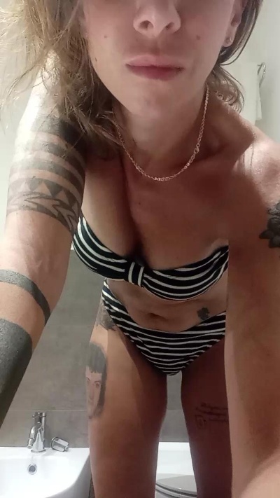 Bubi live cam on Cam4