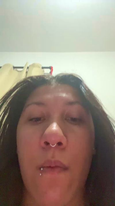 Bubuzinha live cam on Cam4