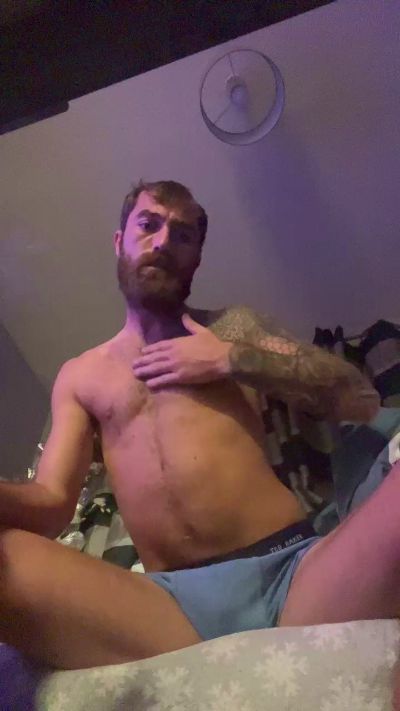 BucketBum4Cum live cam on Cam4