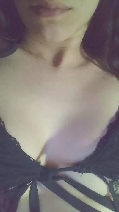 Buendia77 live cam on Cam4