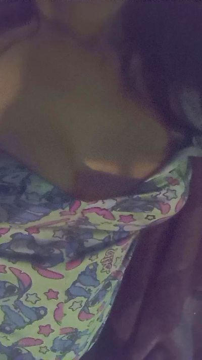 Buendia77 live cam on Cam4