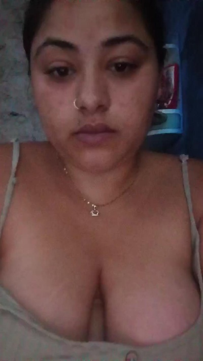 Bugsbugsbugs1 live cam on Cam4