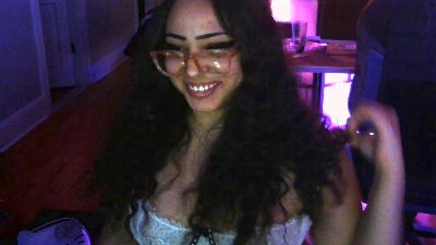 Bunniii live cam on Cam4