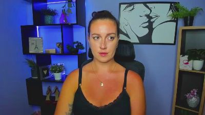 Burn_AMANDA live cam on Cam4