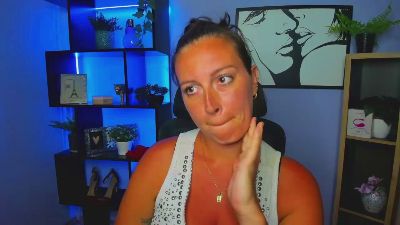 Burn_AMANDA live cam on Cam4