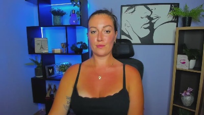 Burn_AMANDA live cam on Cam4