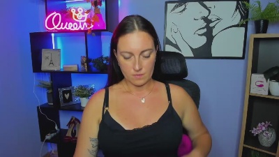 Burn_AMANDA live cam on Cam4