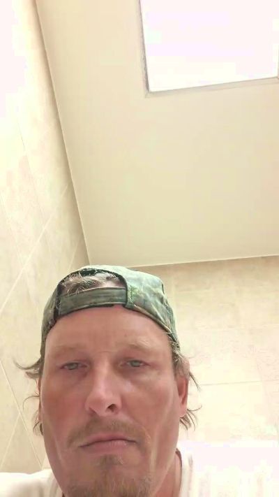Bushhogger83 live cam on Cam4