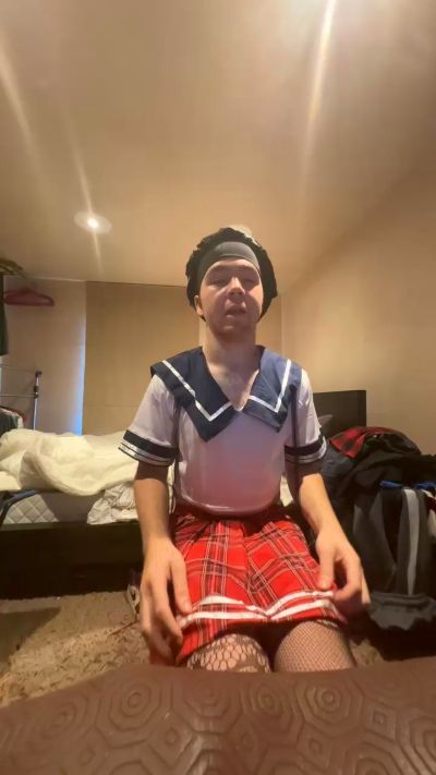BustyBoy live cam on Cam4