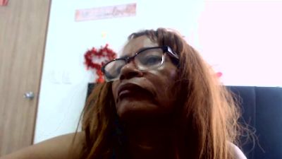 BustyXMilf live cam on Cam4