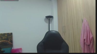 BustyXMilf live cam on Cam4