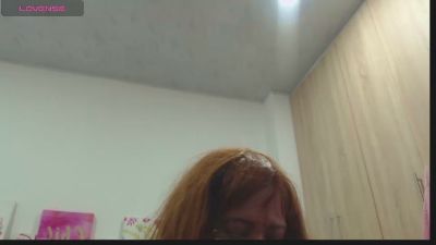 BustyXMilf live cam on Cam4