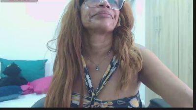 BustyXMilf live cam on Cam4