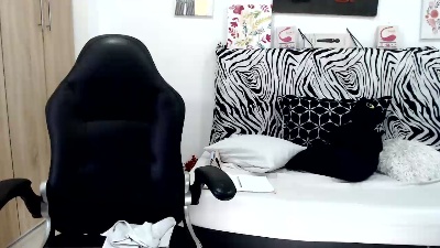 BustyXMilf live cam on Cam4