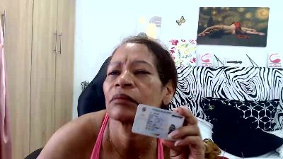 BustyXMilf live cam on Cam4